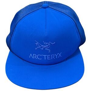 NWT Arc’teryx Logo Trucker Flat Bill Hat SnapBack Cap Vitality Blue Polyester